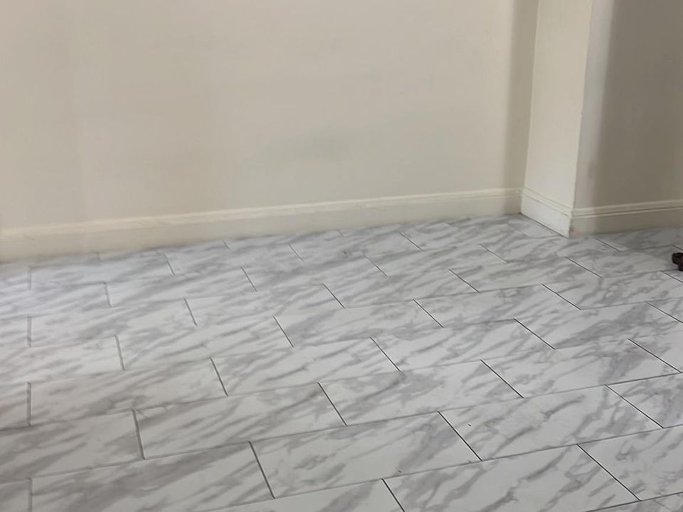 1st image of 2553 Colden Ave #2