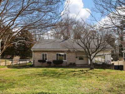 1429 Irving St, Winston Salem, NC, 27103