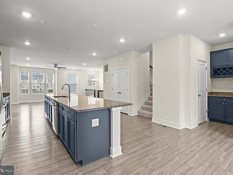 304 Sweetbay Rd — Photo 11