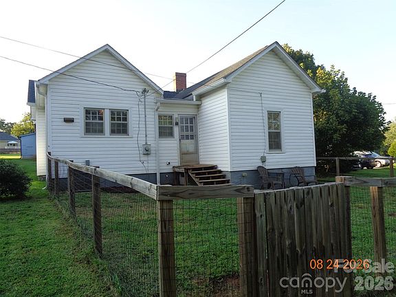 2nd image of 107 Bickett St