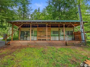 137 Paradise Dr, Ashford, WA 98304
