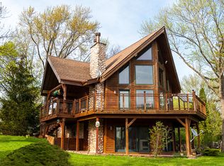 N3196 Williams St, Lake Geneva, WI 53147