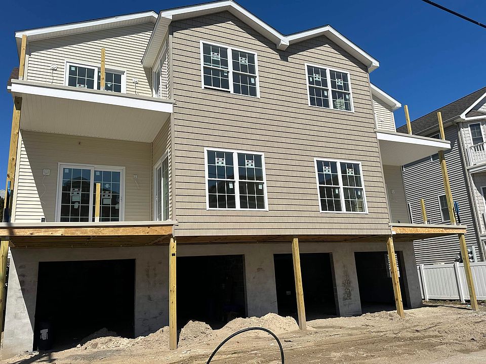 1st image of 121 E Maple Ave #1