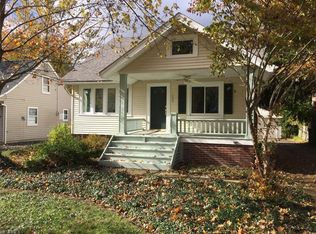 1684 Edgefield Rd, Lyndhurst, OH 44124