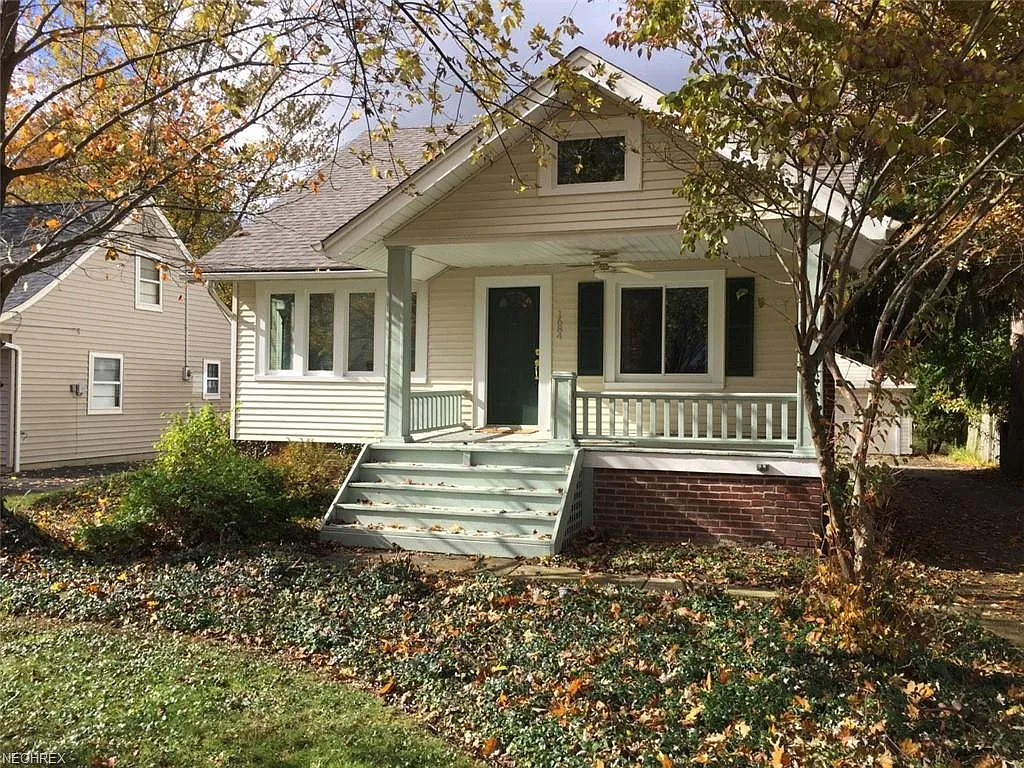 1684 Edgefield Rd photo 1