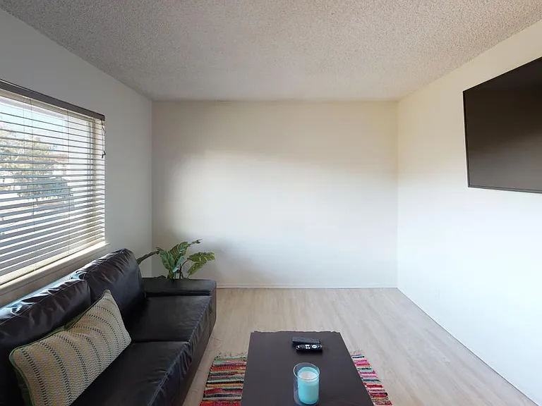 831 Cliff Dr — Photo 28