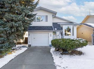 40 S Cedargrove Way SW, Calgary, AB T2W4V2
