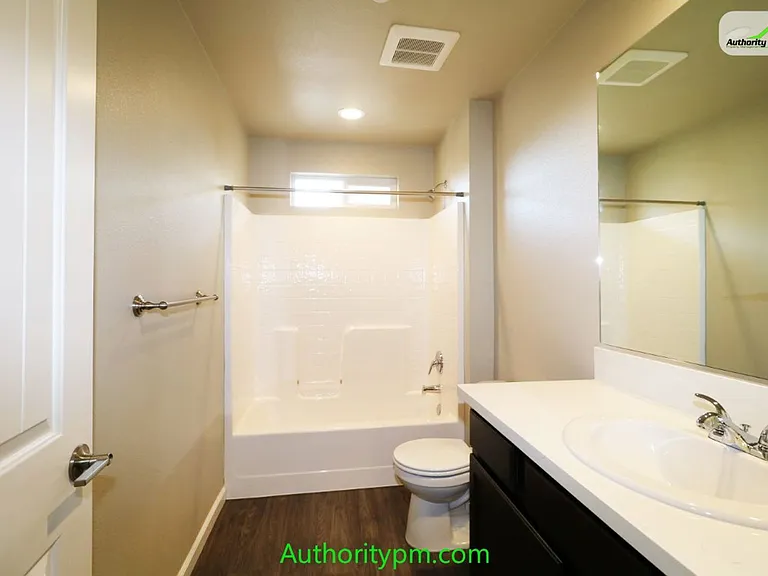 844 Mission De Oro Dr #B — Photo 14