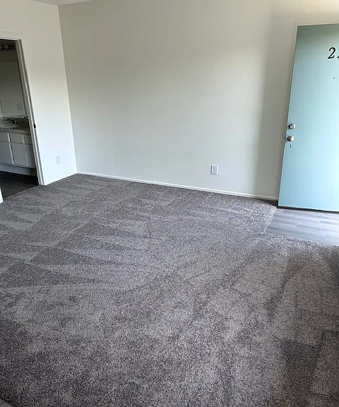 Parkside Apartments — Photo 7