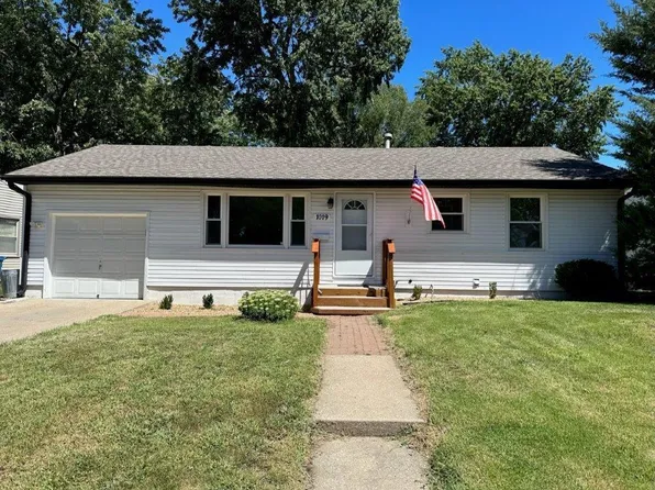 1019 N Farview Dr, Independence, MO 64056