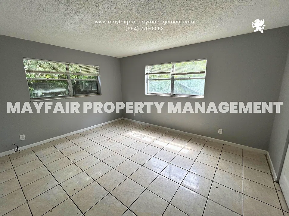 1440 NW 22nd St #5
