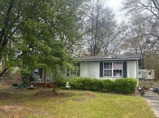 932 Perkins Rd, Millen, GA 30442