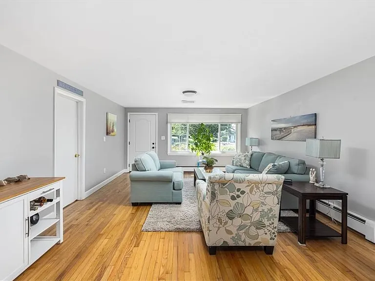 288 Green End Ave — Photo 6