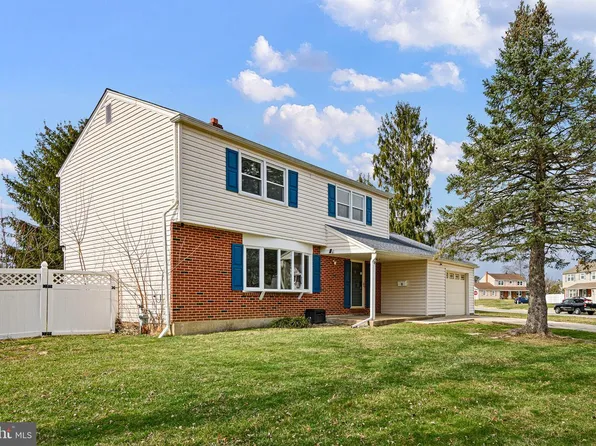 12 Lesley Ln, New Castle, DE 19720