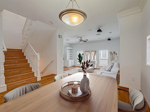 5th image of 1507 Roy St