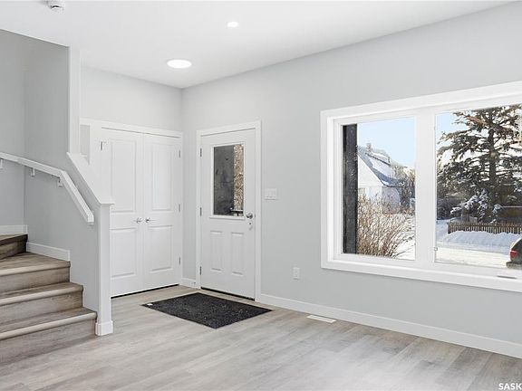 3rd image of 857 Elliott STREET