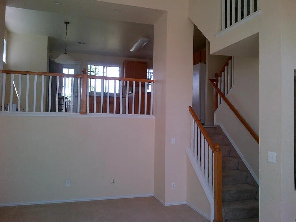 2 bed, 2.5 bath, 1448 sqft, $2,100 — Photo 3