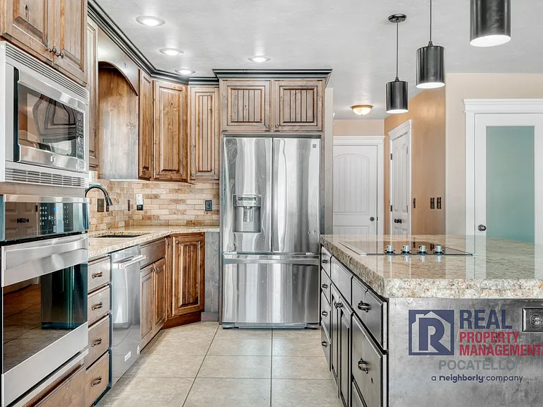 5215 Kymball Dr — Photo 5
