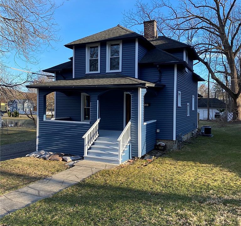 1st image of 233 W 16th St