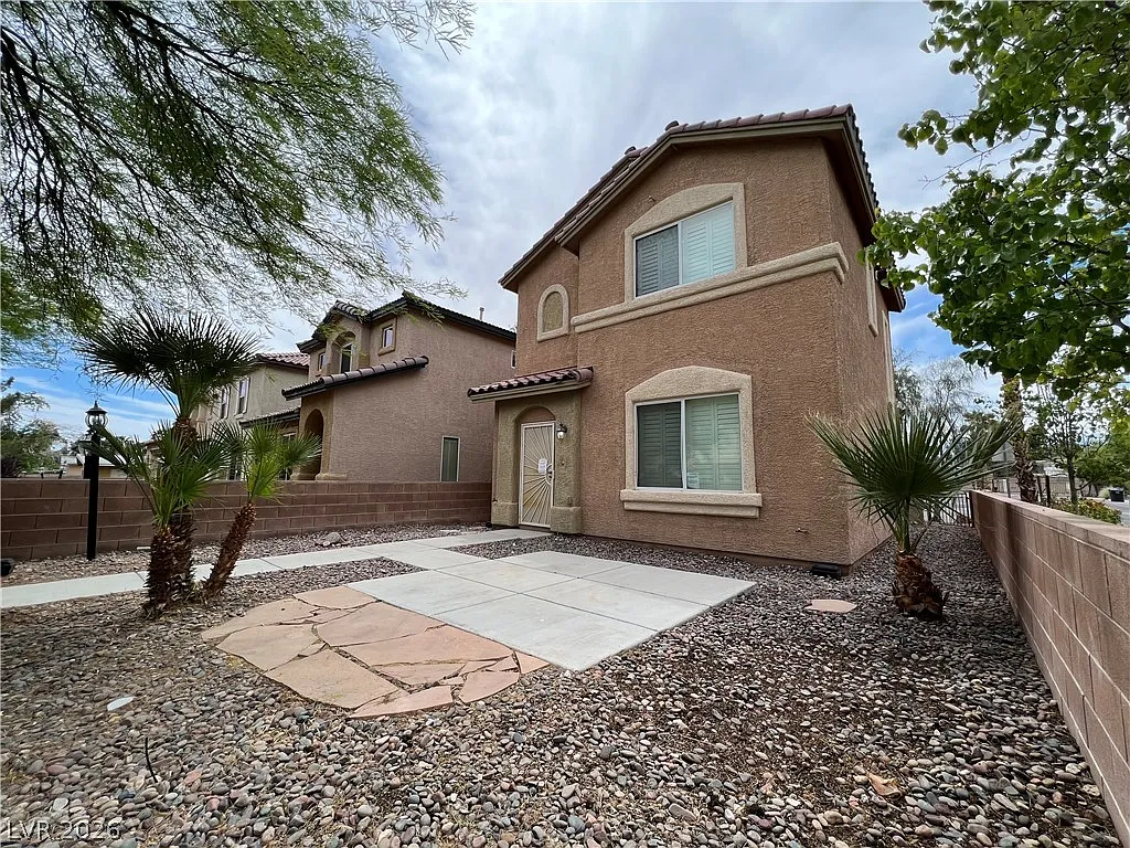2 bed, 2.5 bath, 1280 sqft, $1,900 — Photo 1