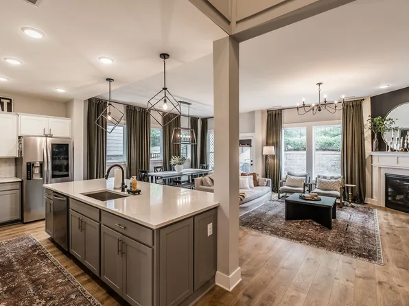 210 Woodhall Ct, White House, TN 37188