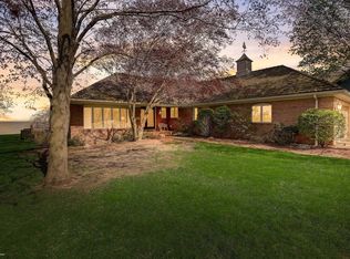 4880 Lakeshore Rd, Fort Gratiot, MI 48059