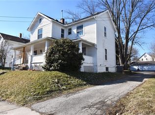 29 Stewart St, Struthers, OH 44471