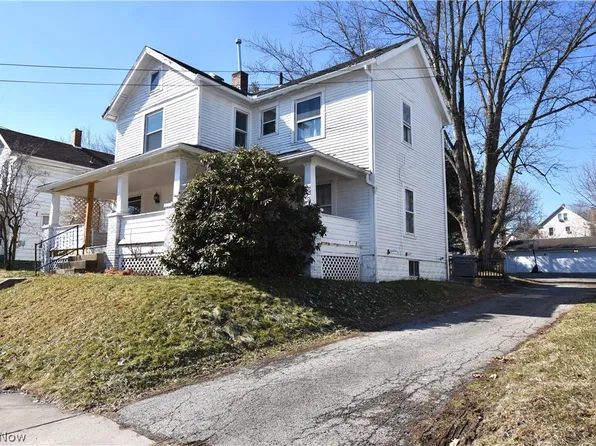 29 Stewart St, Struthers, OH 44471