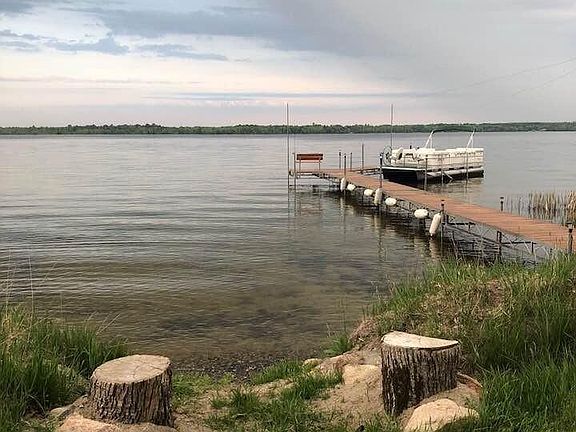 2nd image of 6875 N Steamboat Lake Dr NW