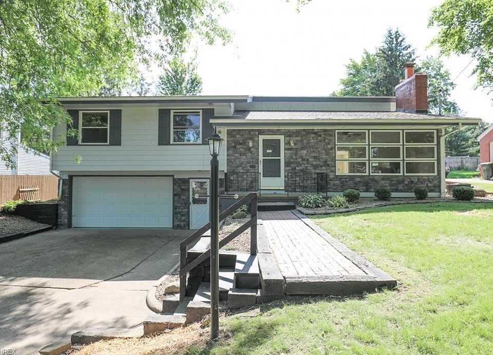 1st image of 247 Evergreen Dr