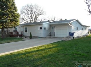 703 Park Blvd, Hurley, SD 57036