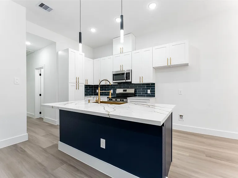 9406 Sandra St #A — Photo 12