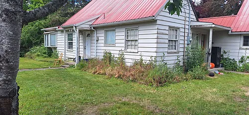315 SE Lilly Ave Photo 1