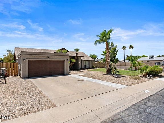 3rd image of 7065 W BROWN Street