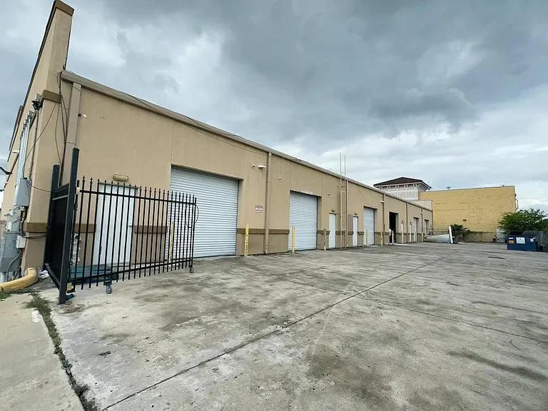 12317 Bellaire Blvd #200 — Photo 10