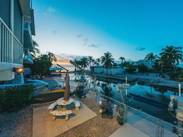 36 Pigeon Dr, Key Largo, FL 33037