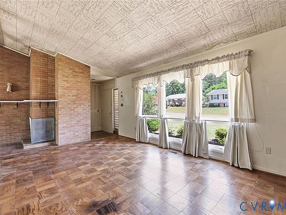 2nd image of 703 Compton Rd