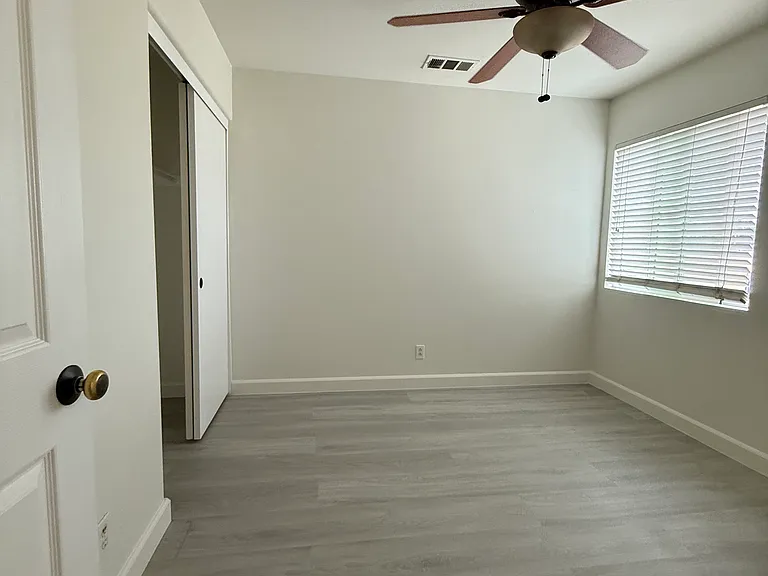 11061 Summerwood Dr — Photo 10