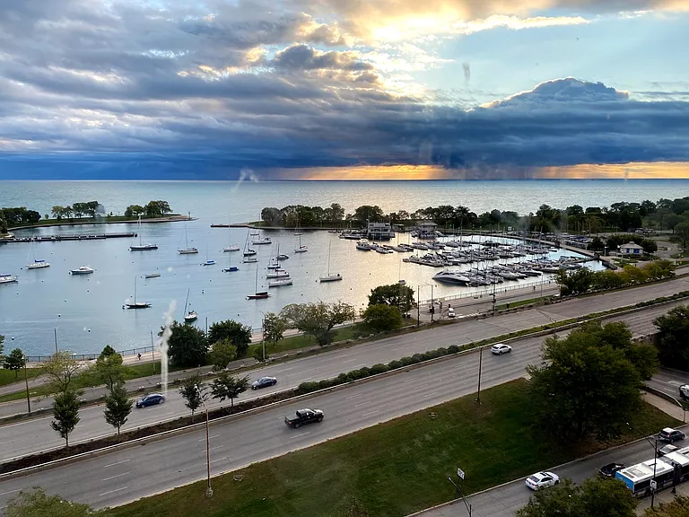 3200 N Lake Shore Dr #1510 — Photo 32