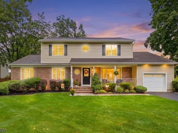 14 Daria Dr, Pequannock Twp., NJ 07440