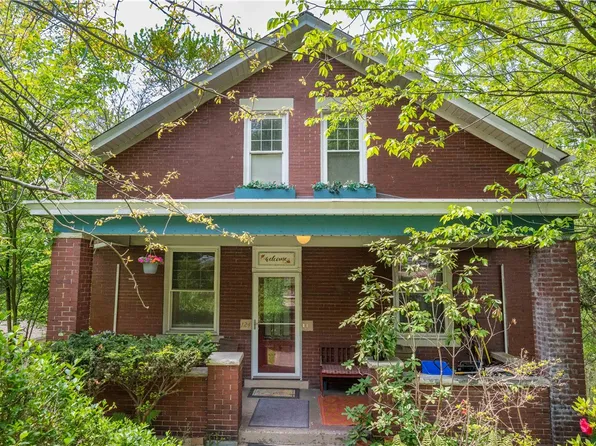 124 Elmore Rd, Pittsburgh, PA 15221