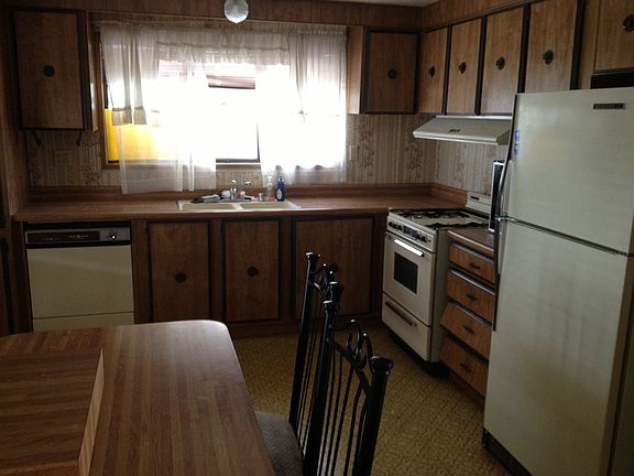 Kitchen/Breakfast Nook