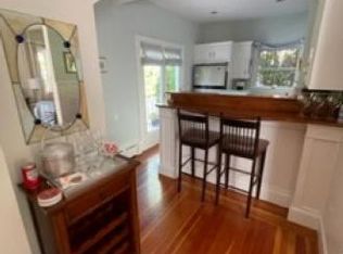 6 Berkeley Ter, Newport, RI 02840