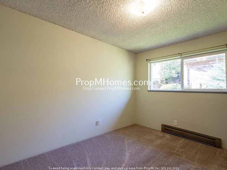 313 East St — Photo 9