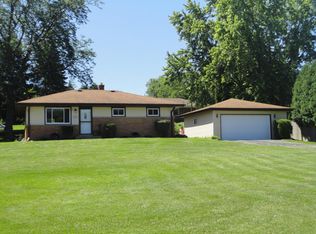 11425 W Cold Spring Rd, Greenfield, WI 53228