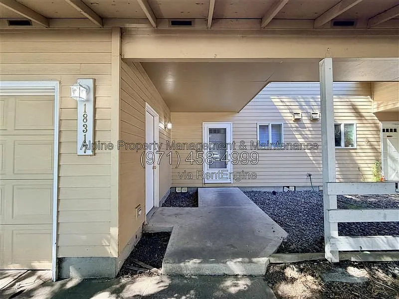 3 bed, 2.0 bath, 1228 sqft, $2,250 — Photo 2
