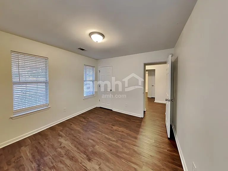408 Fairlawn Dr — Photo 18