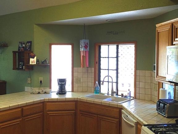 5th image of 28168 Grenoble Dr
