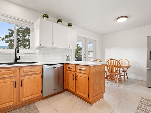 4th image of 45362 Wells Rd