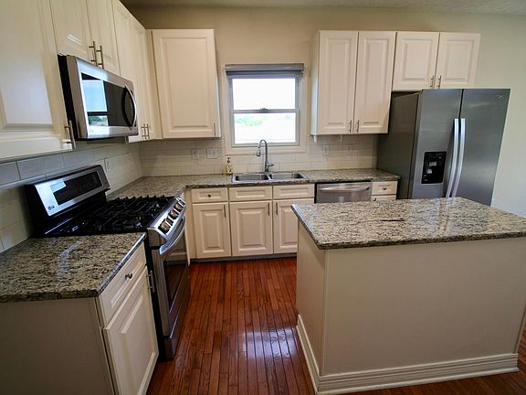 5th image of 2497 Crestview Woods Dr